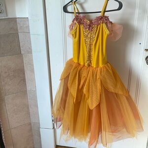Girls yellow dance costume